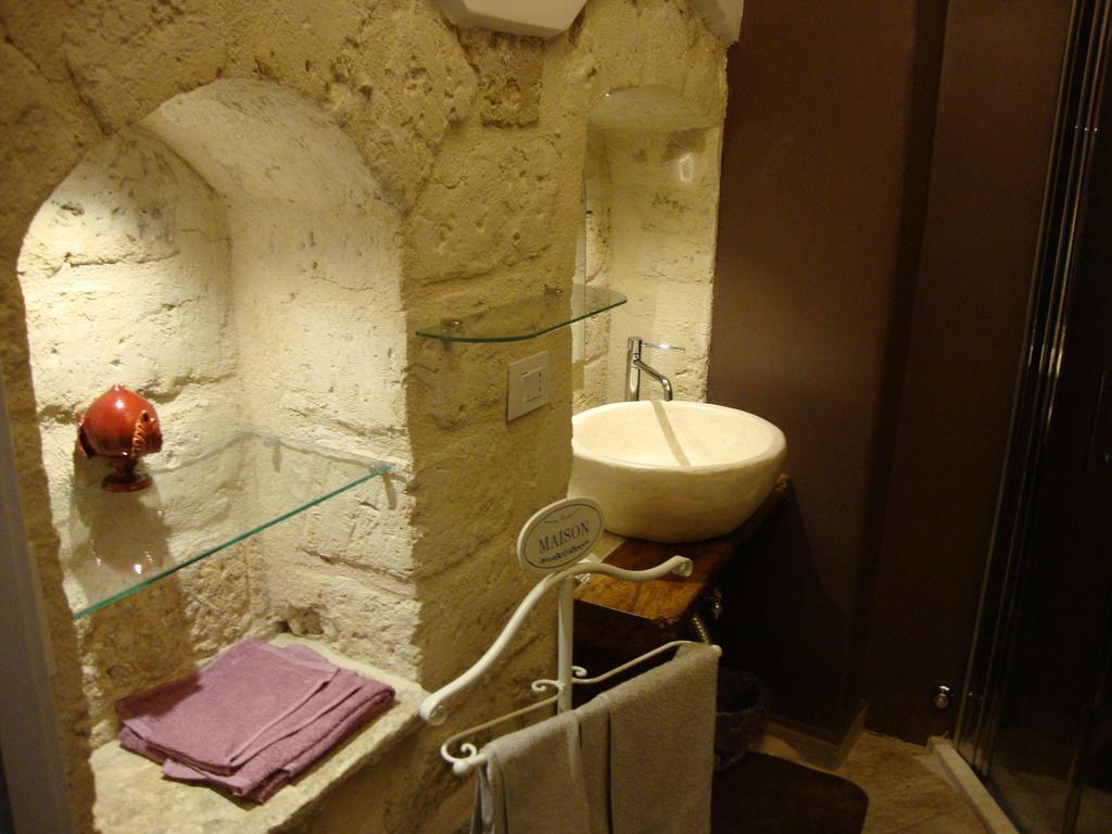 Le Nicchie Hotel Bari Bagian luar foto