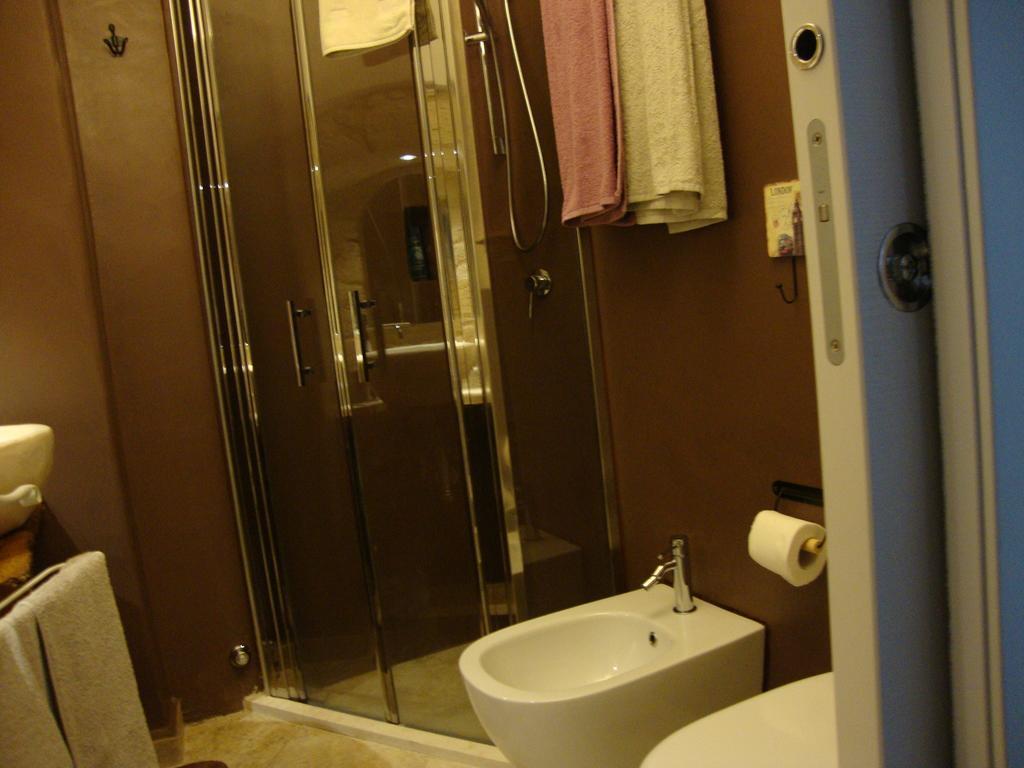 Le Nicchie Hotel Bari Bagian luar foto