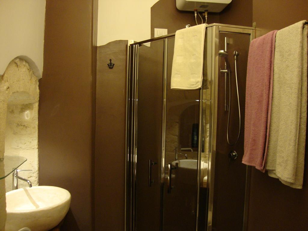 Le Nicchie Hotel Bari Bagian luar foto