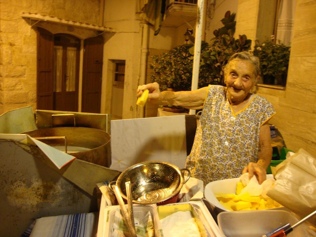 Le Nicchie Hotel Bari Bagian luar foto