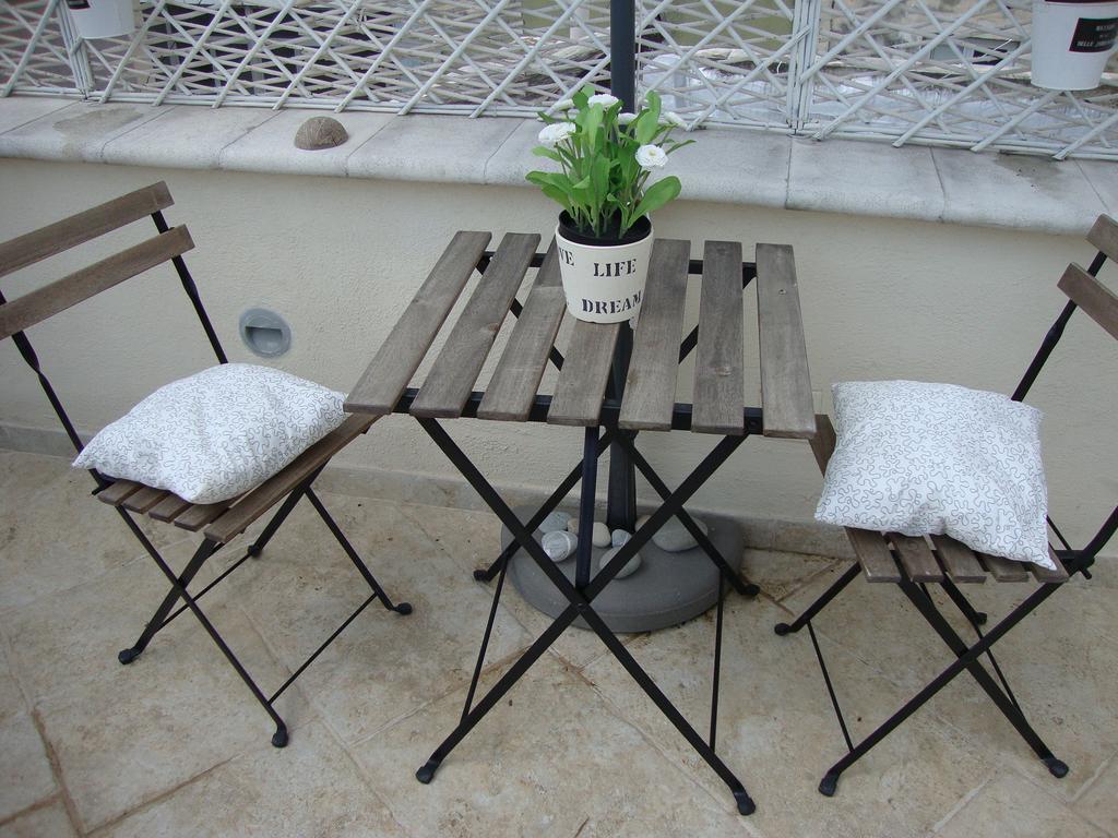 Le Nicchie Hotel Bari Bagian luar foto