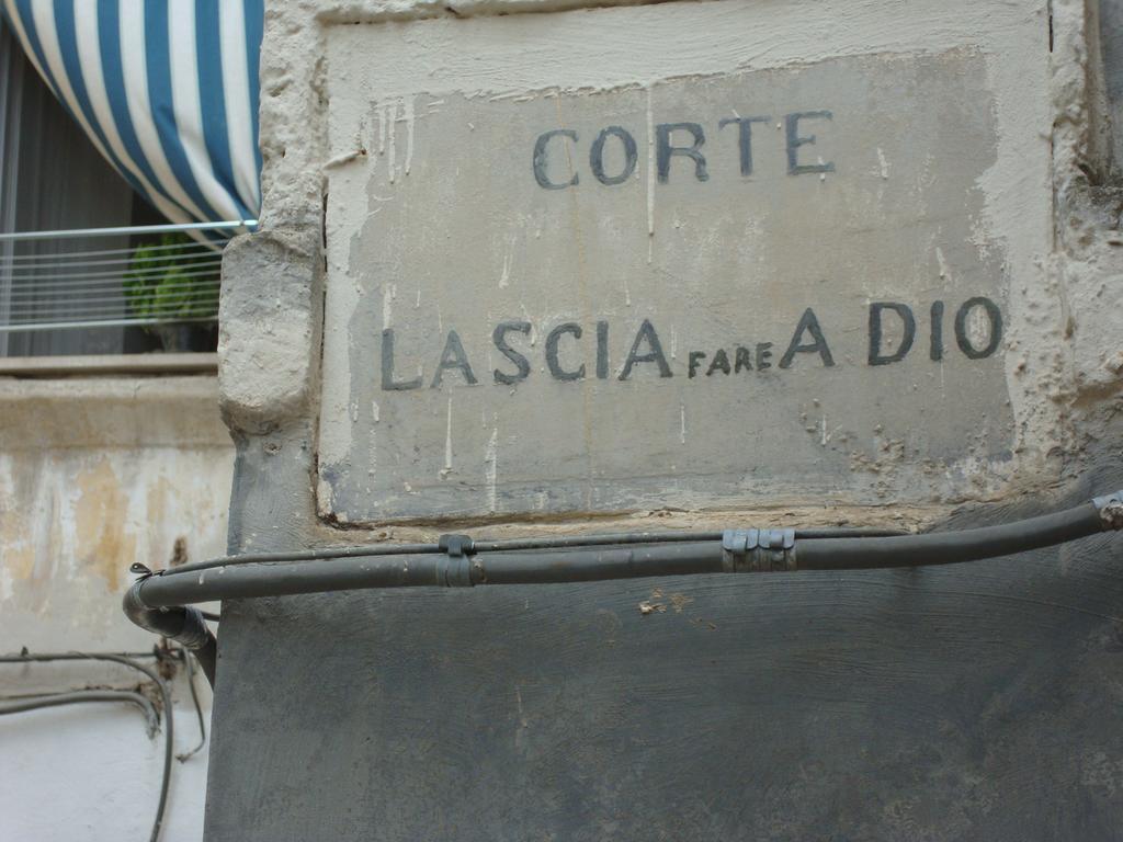 Le Nicchie Hotel Bari Bagian luar foto